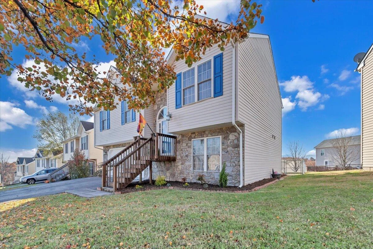 232 Eugene DR - Photo 45