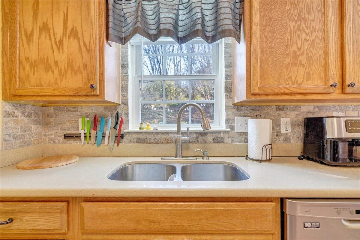 6124 Carolina TRL - Photo 16