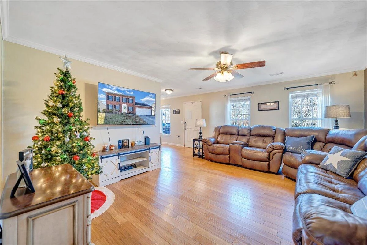 6124 Carolina TRL - Photo 5