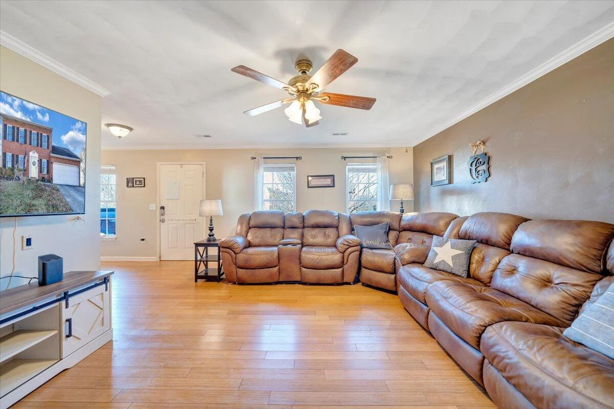 6124 Carolina TRL - Photo 6