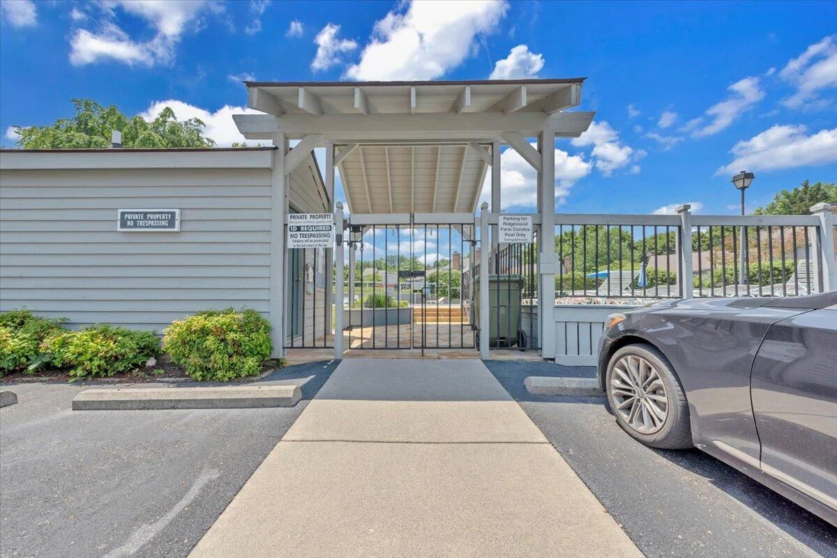 2323 Wood Gate LN - Photo 36
