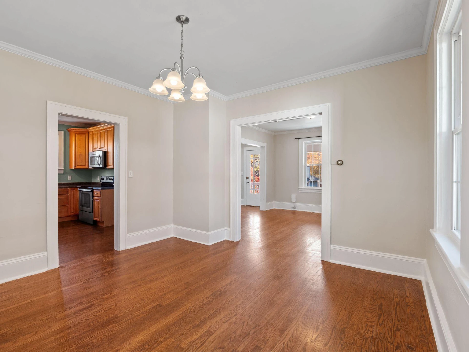 1005 Howbert AVE - Photo 17