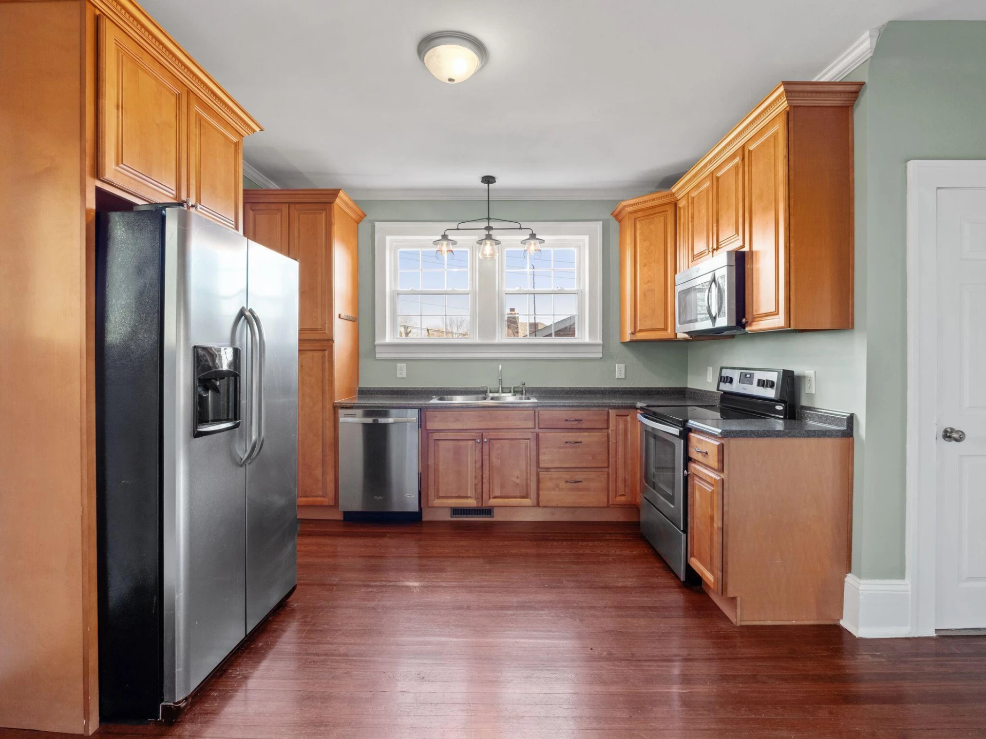 1005 Howbert AVE - Photo 18