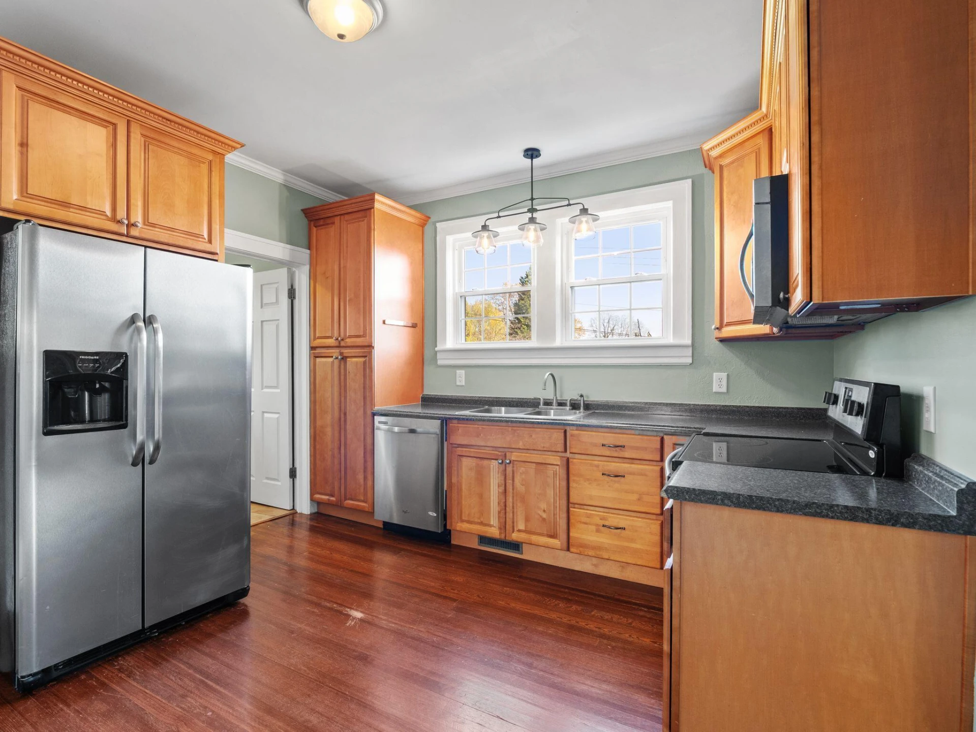 1005 Howbert AVE - Photo 21
