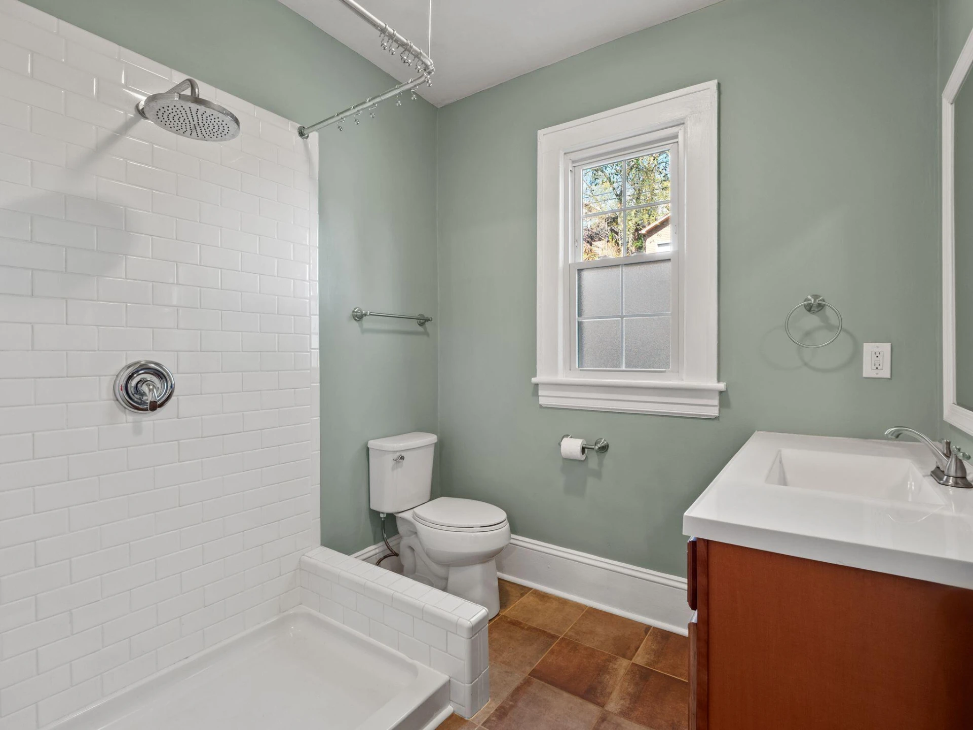 1005 Howbert AVE - Photo 24