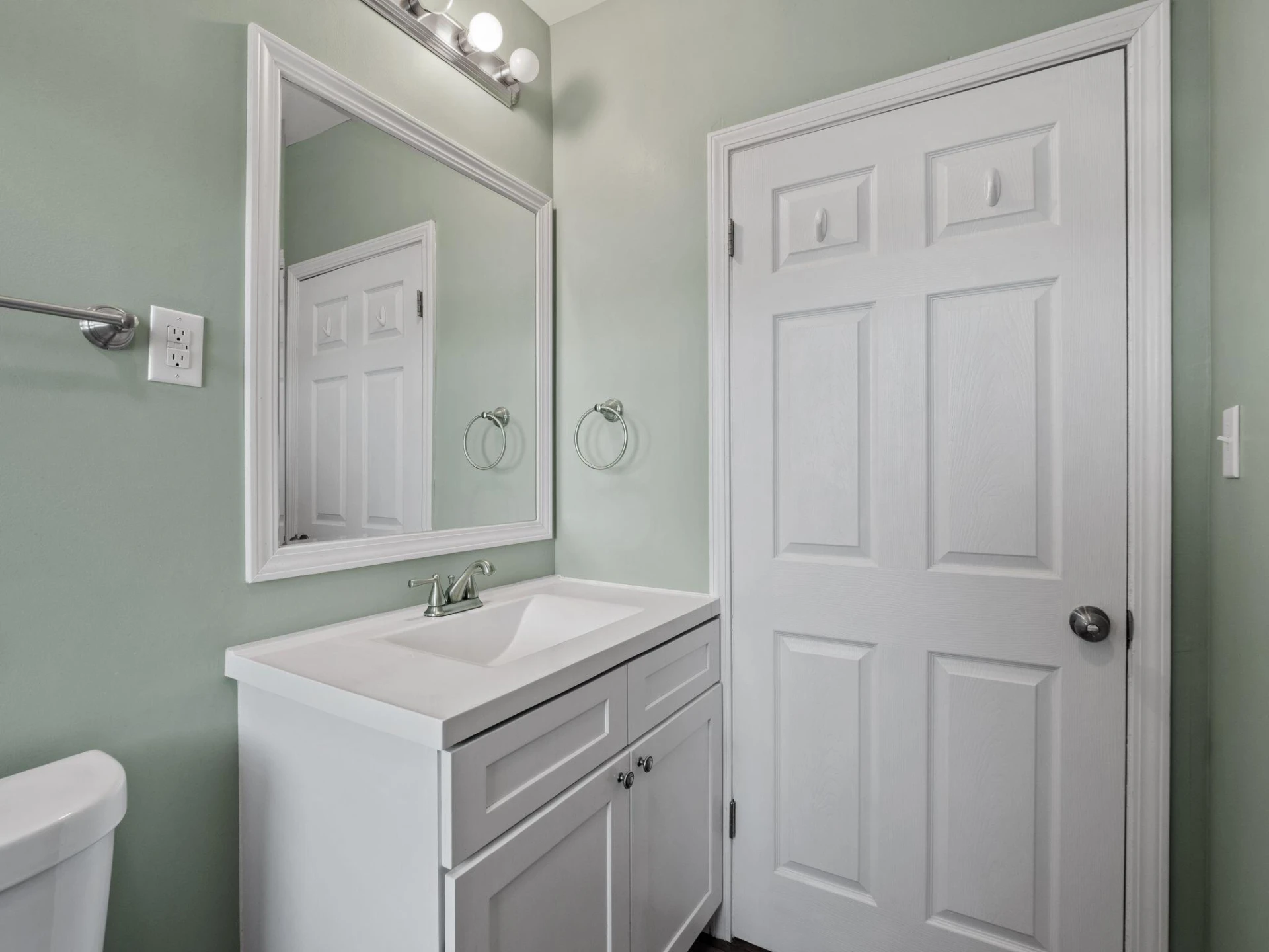 1005 Howbert AVE - Photo 35