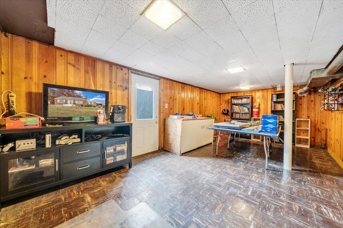3116 Spring RD - Photo 16