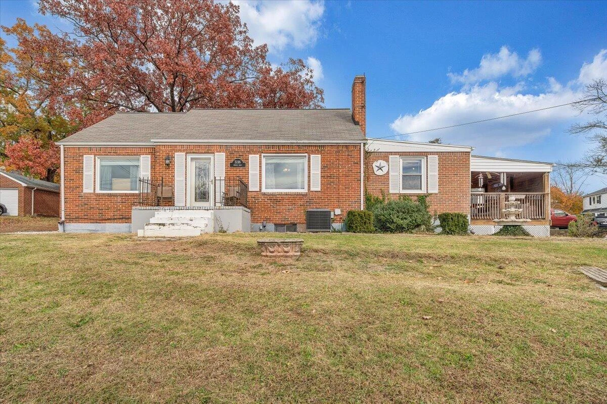 3116 Spring RD - Photo 2