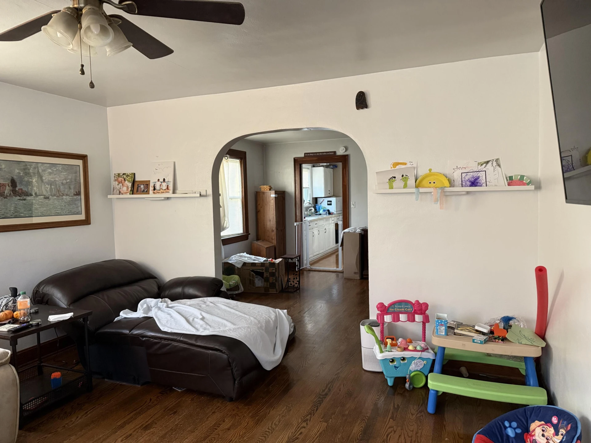 2438 King ST - Photo 2