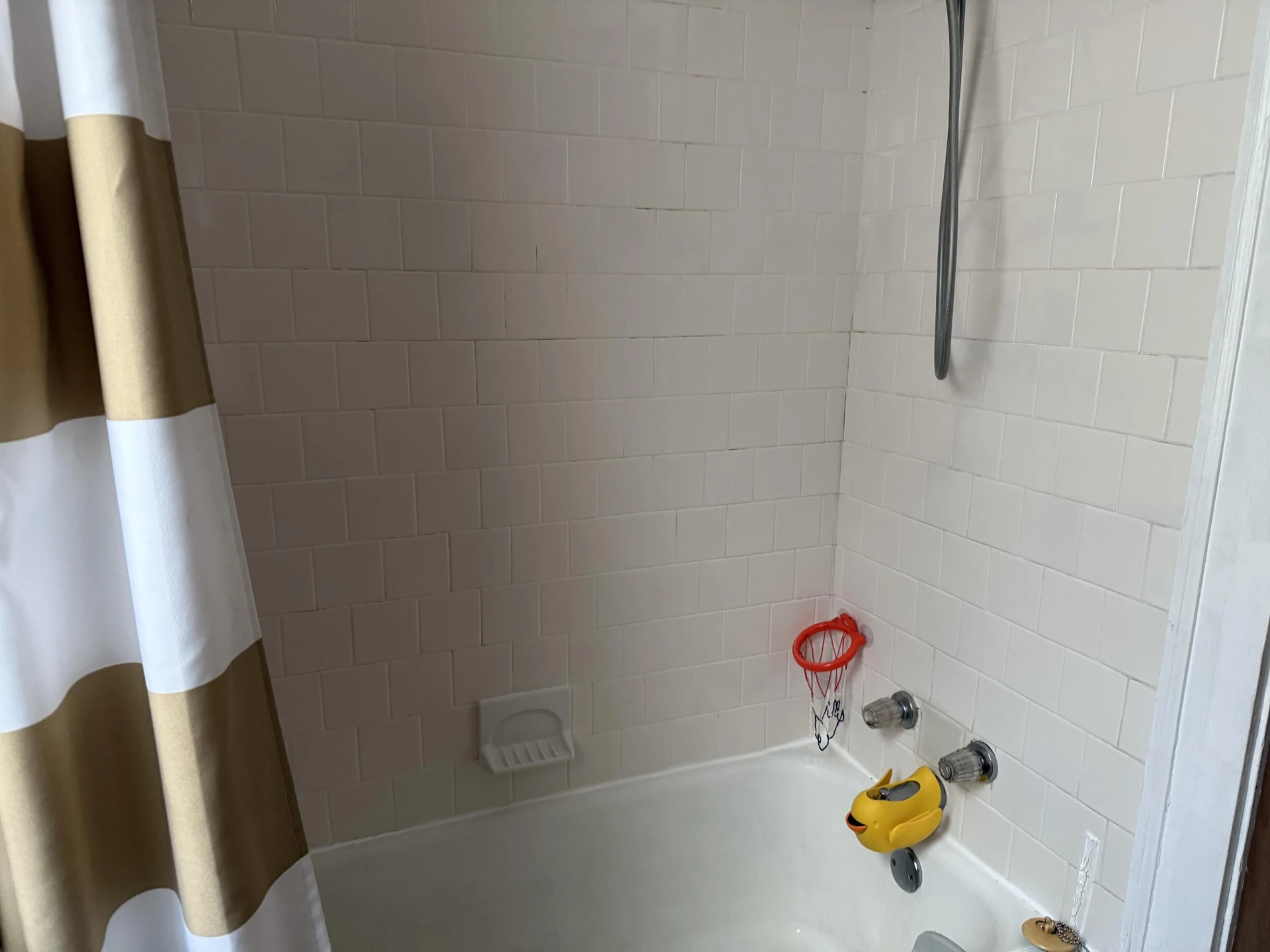 2438 King ST - Photo 9