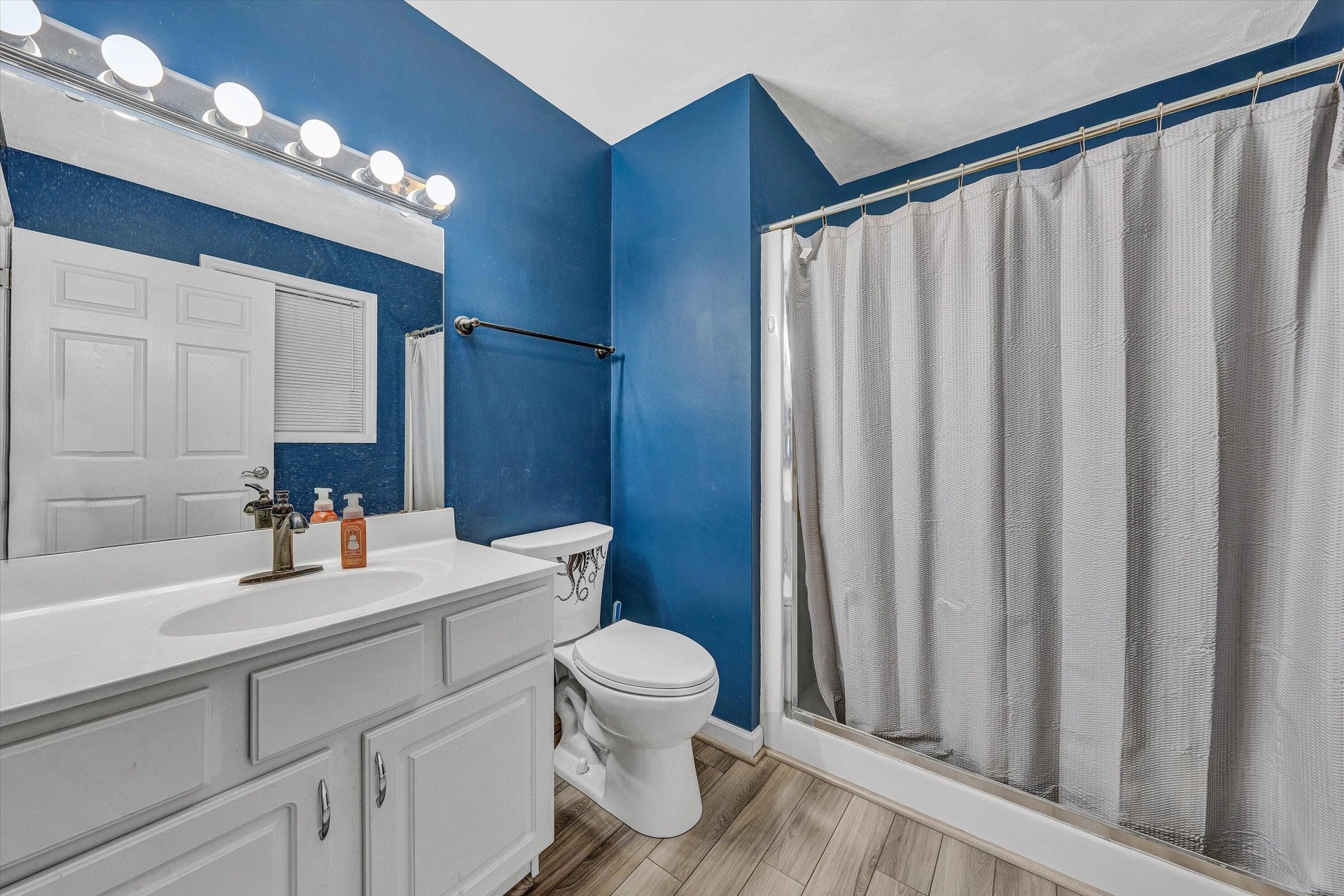 2714 Grandin RD - Photo 15