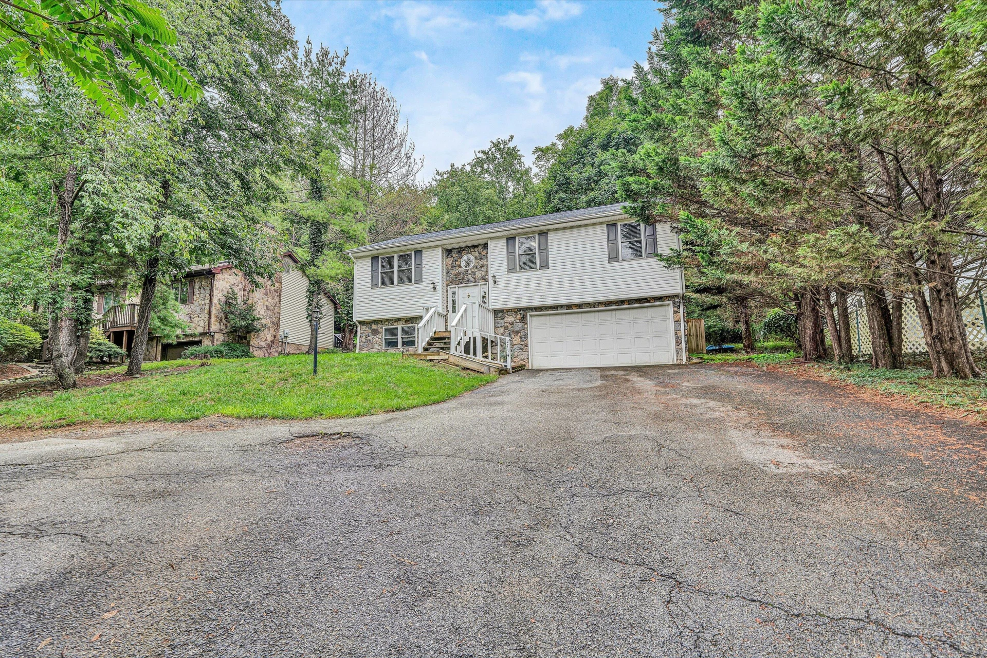 2714 Grandin RD - Photo 28