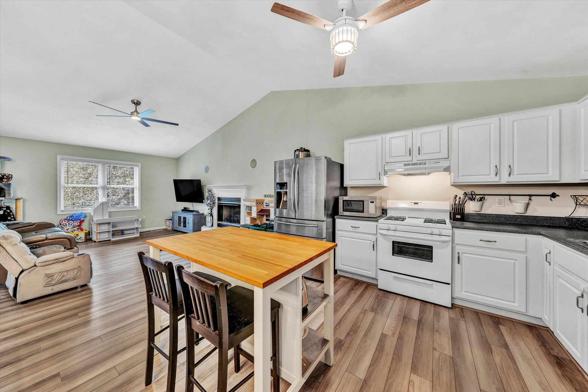 2714 Grandin RD - Photo 6