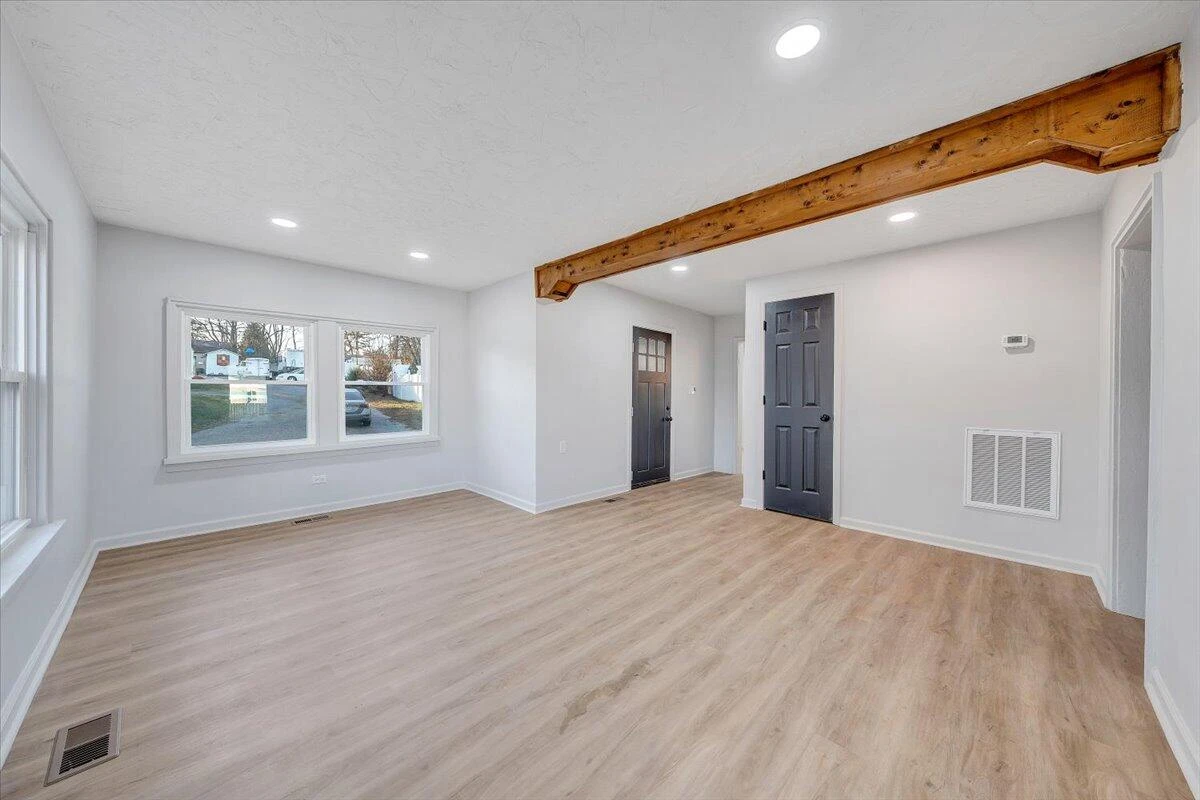50 Bower ST - Photo 17