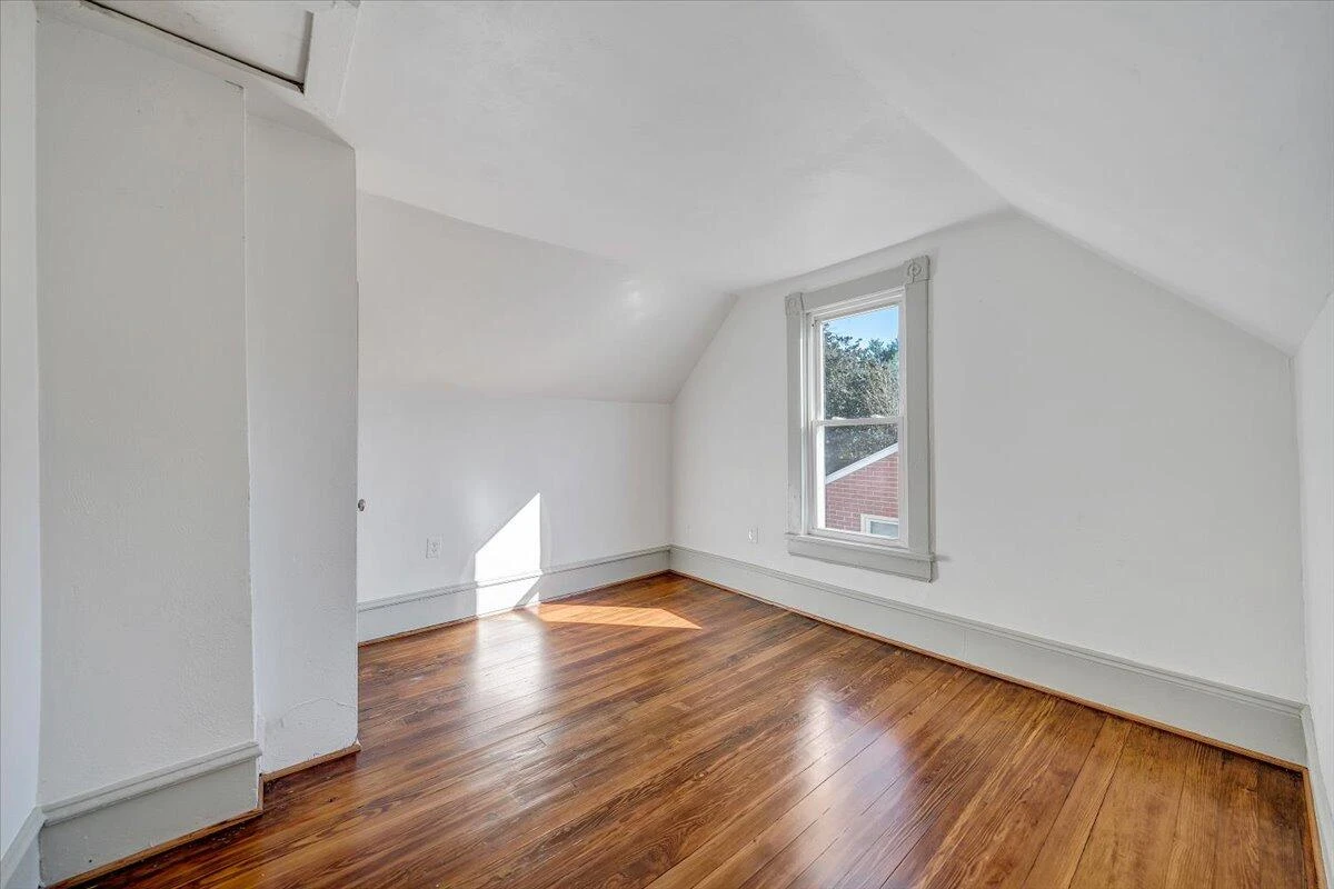 2415 Delaware AVE - Photo 24