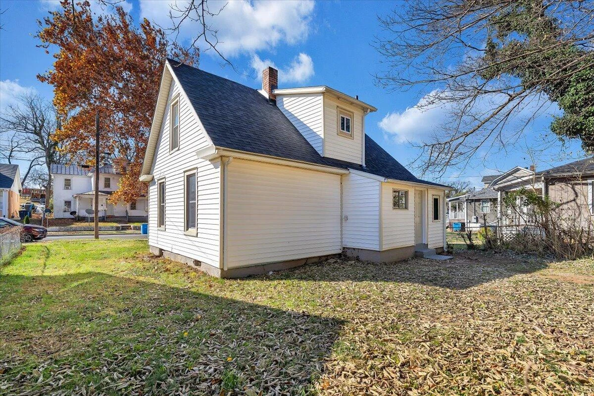 2415 Delaware AVE - Photo 28