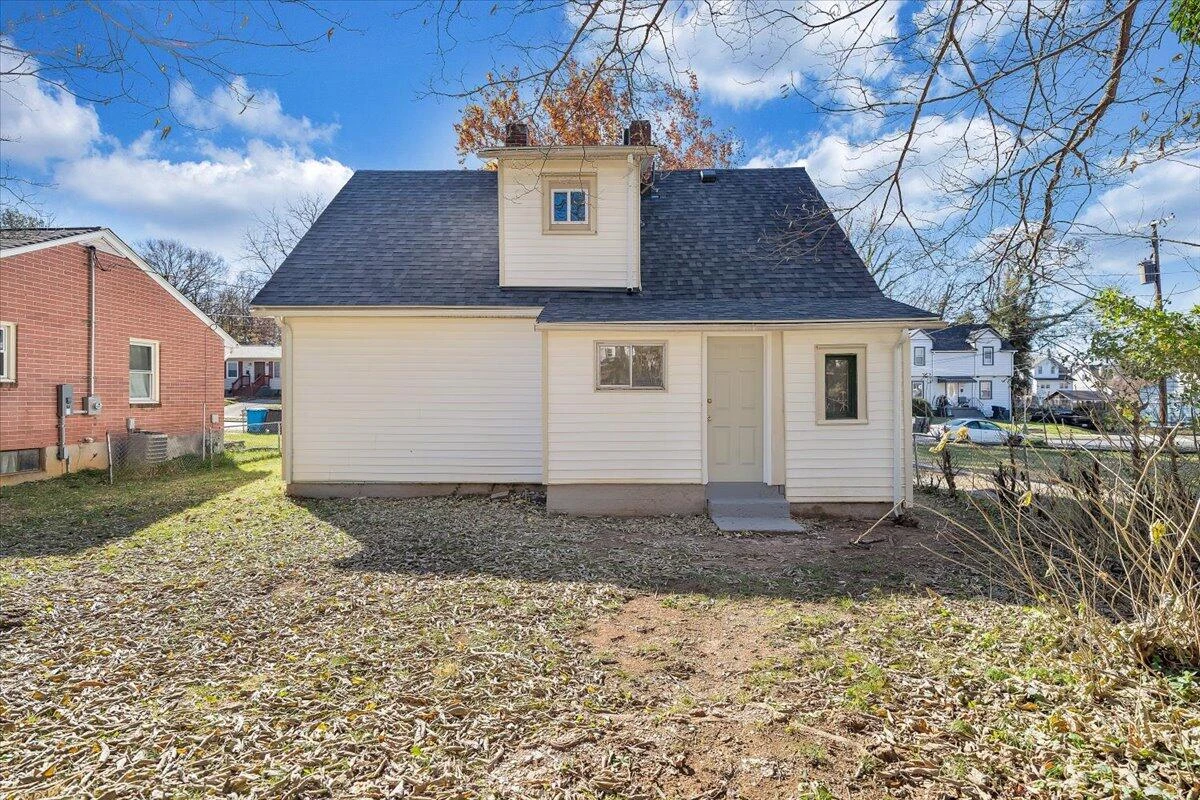 2415 Delaware AVE - Photo 31