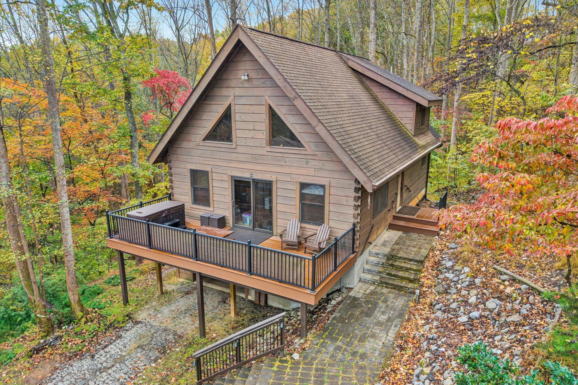 94 Lakecrest DR