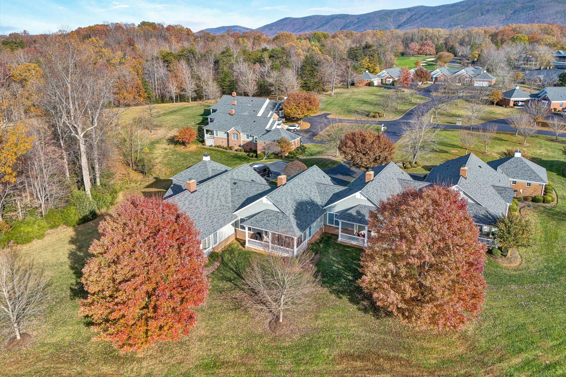 127 Village Green DR - Photo 29