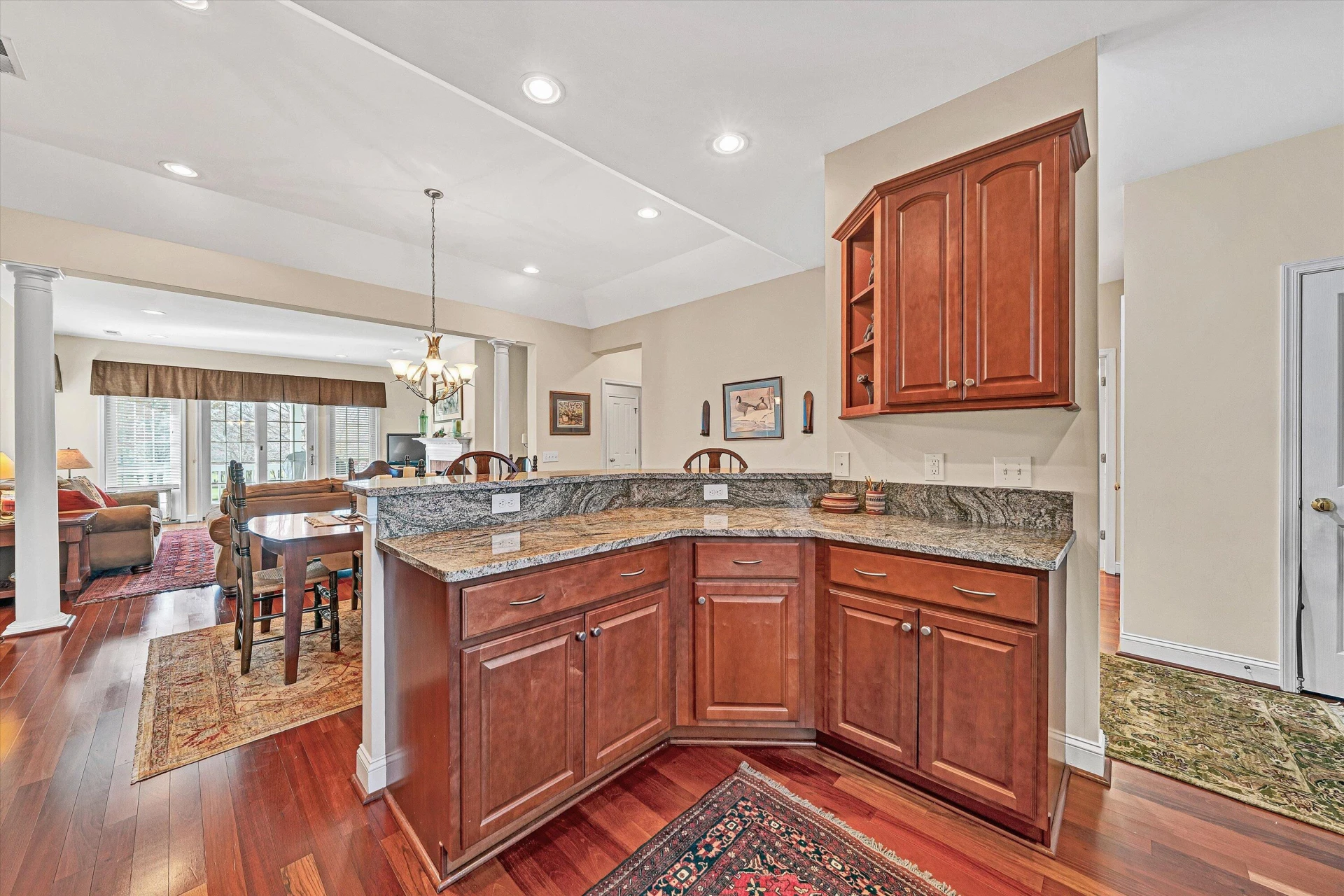 127 Village Green DR - Photo 8