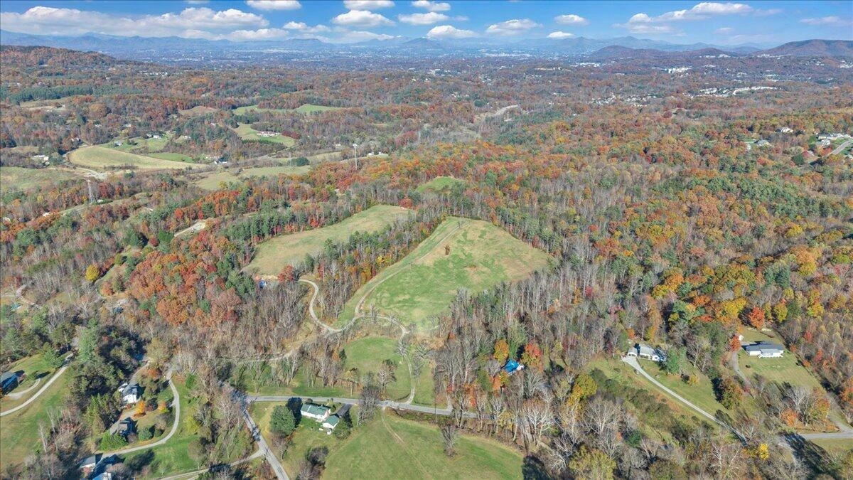 6742 Dawnwood & 0 Poage Valley RD - Photo 17
