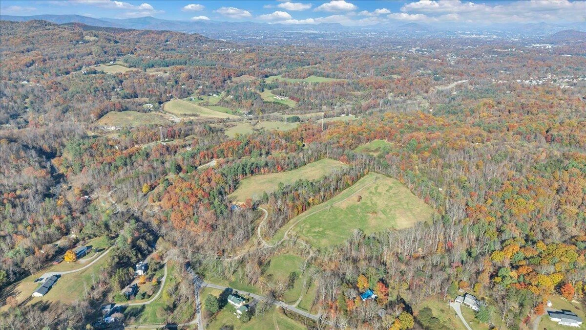 6742 Dawnwood & 0 Poage Valley RD - Photo 38