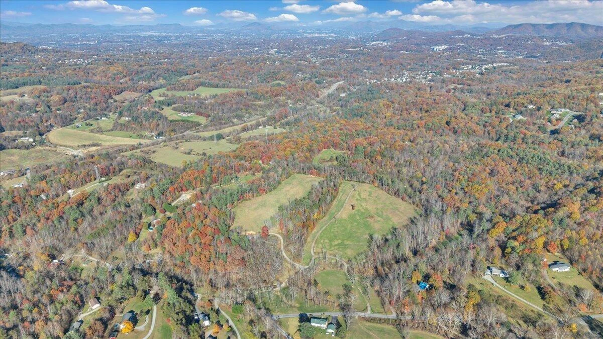 6742 Dawnwood & 0 Poage Valley RD - Photo 40