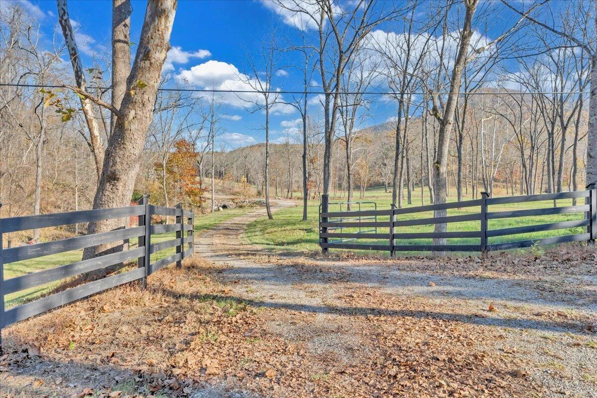 6742 Dawnwood & 0 Poage Valley RD - Photo 77