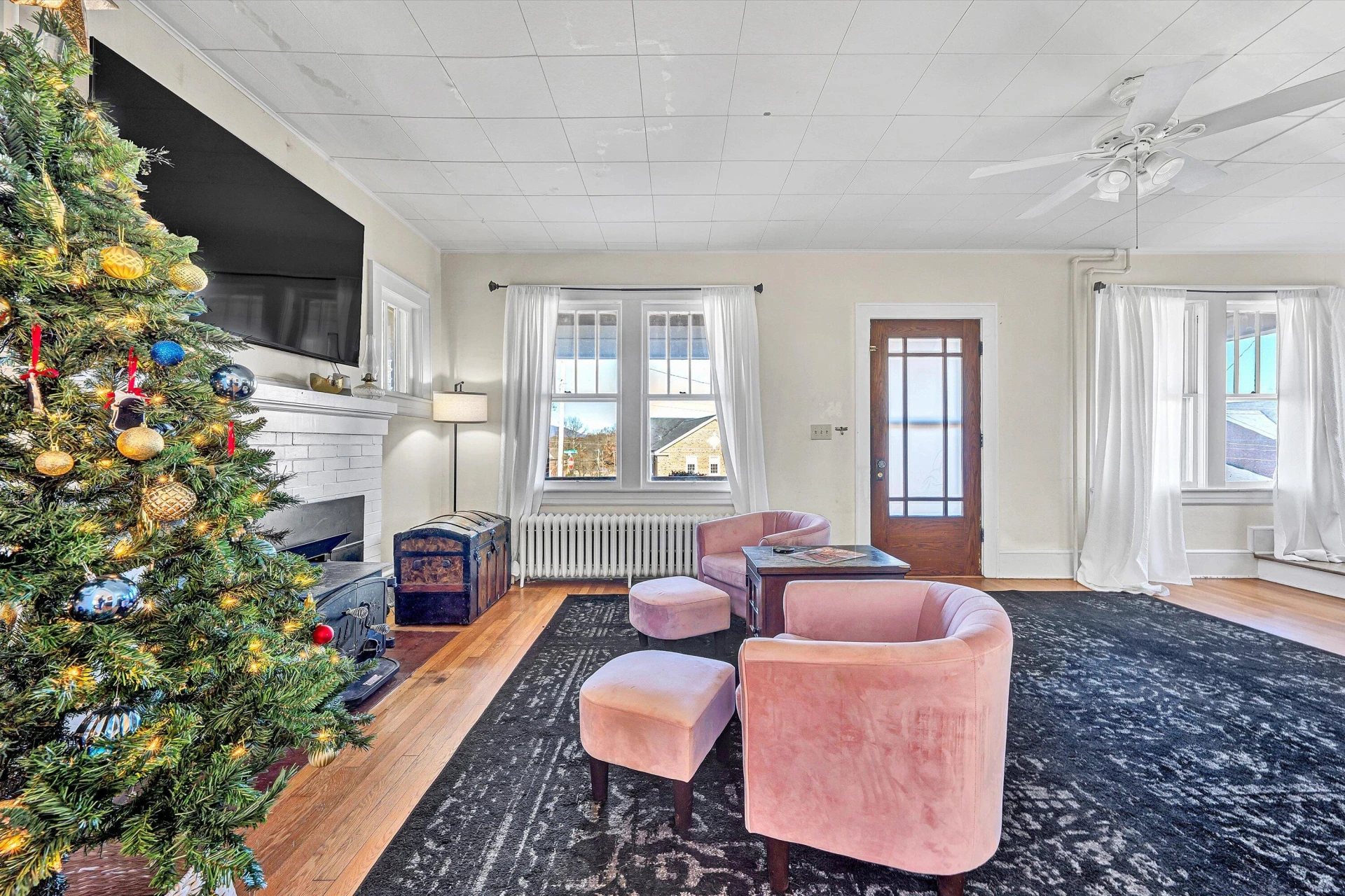 2660 Sweetbrier AVE - Photo 14