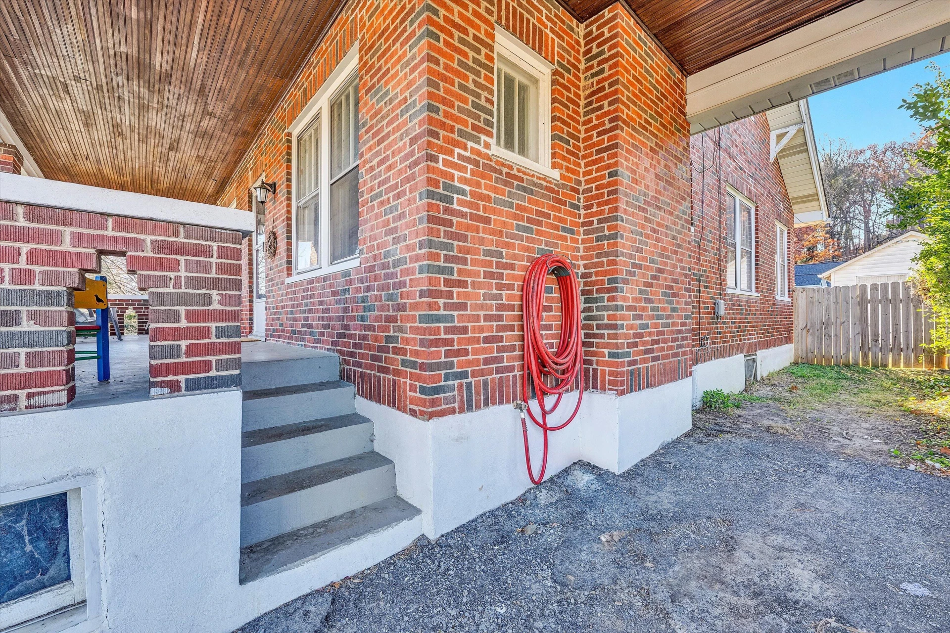 2660 Sweetbrier AVE - Photo 39