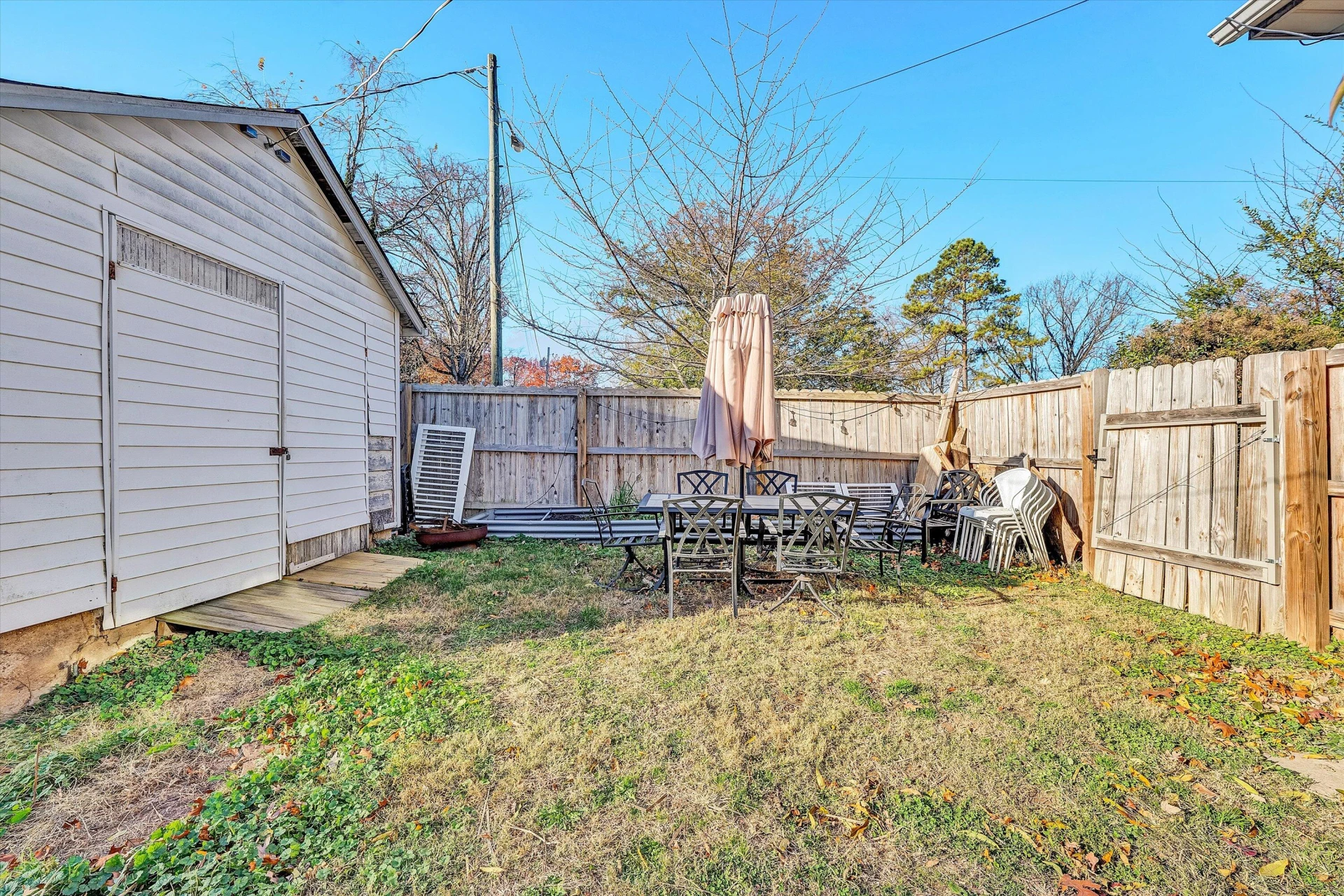 2660 Sweetbrier AVE - Photo 45