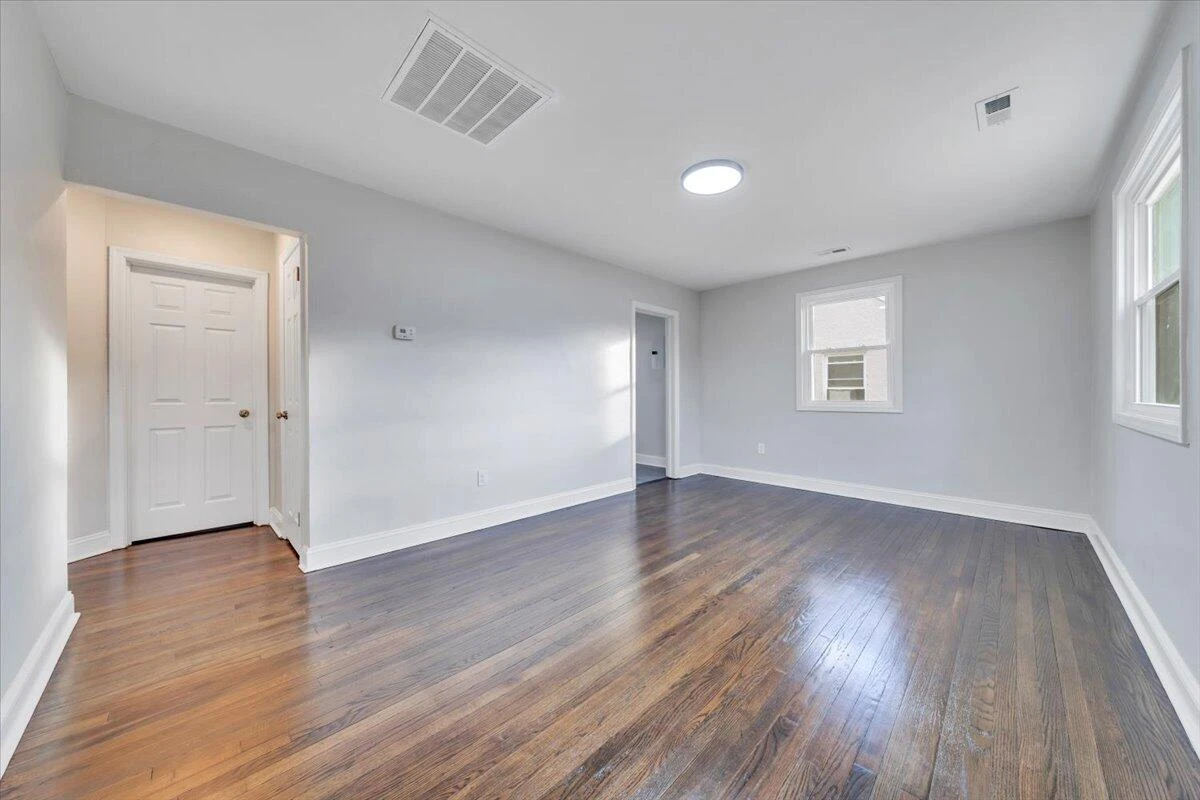 553 Westwood BLVD - Photo 3
