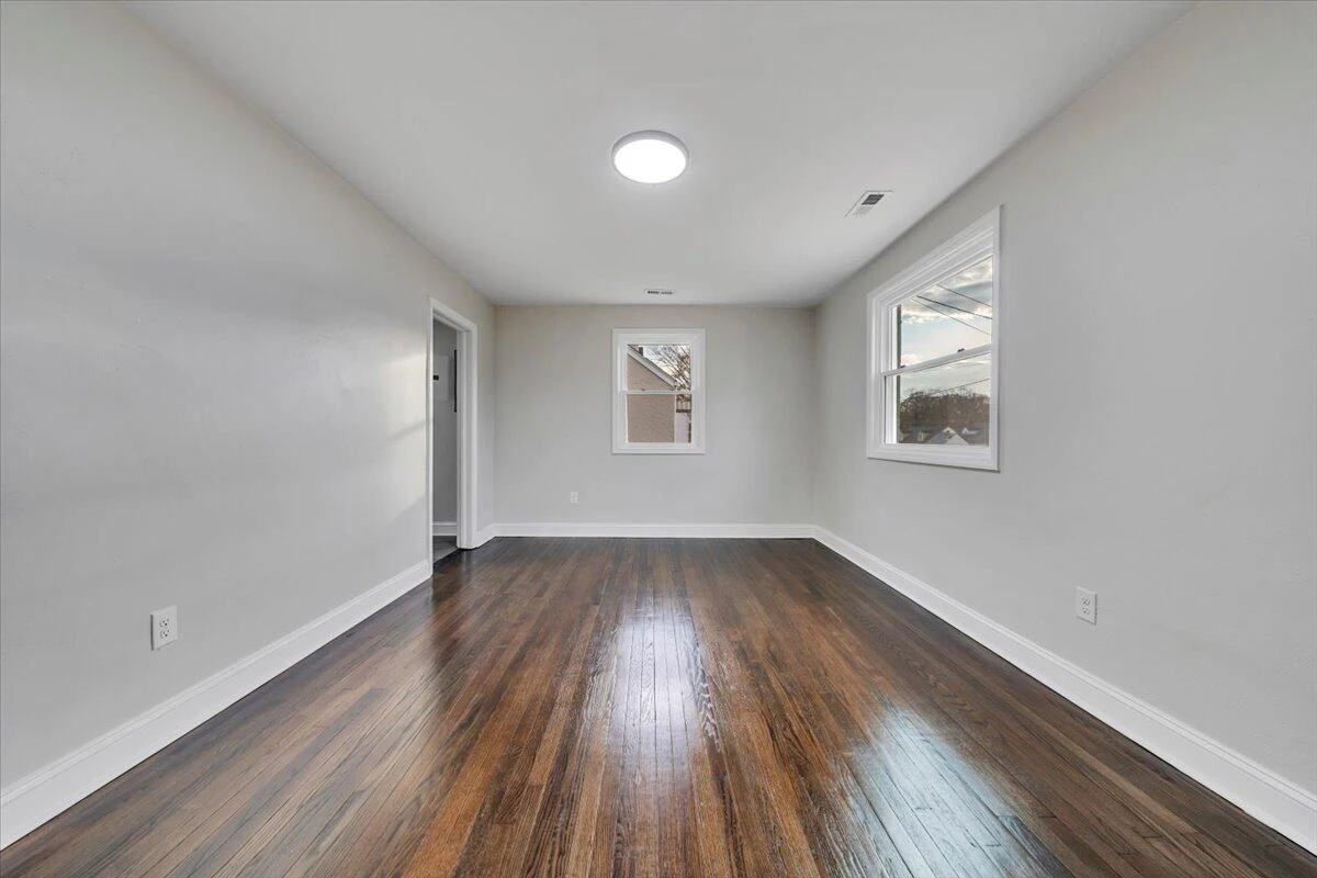 553 Westwood BLVD - Photo 4