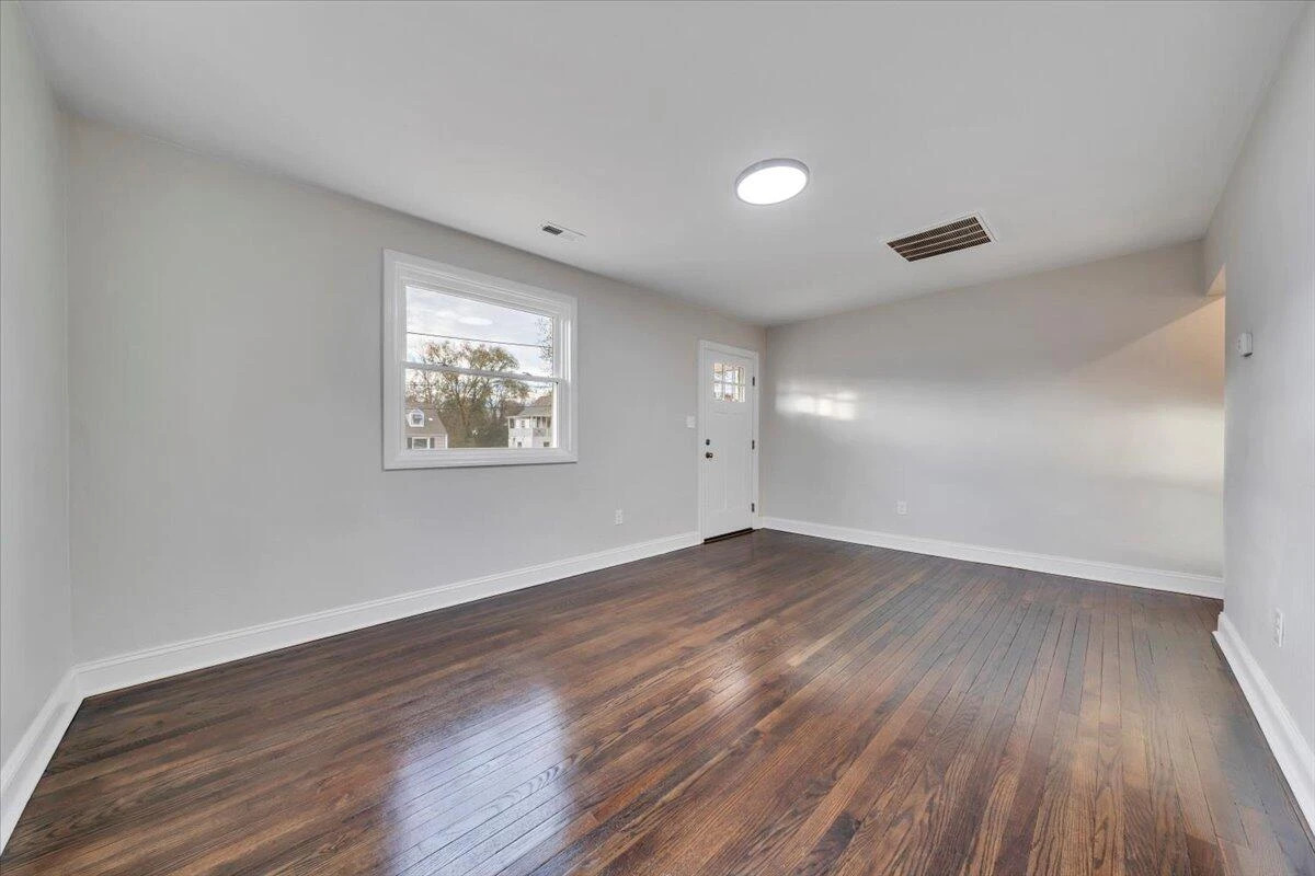 553 Westwood BLVD - Photo 5
