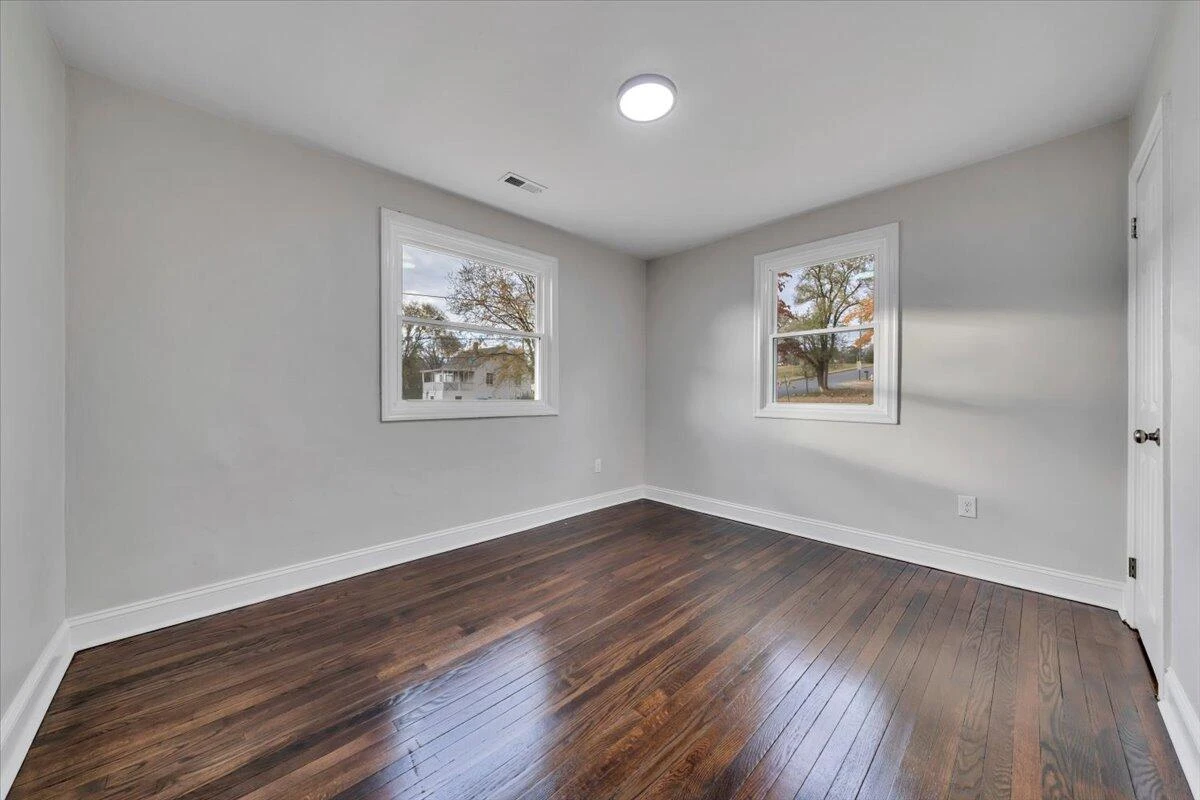 553 Westwood BLVD - Photo 9