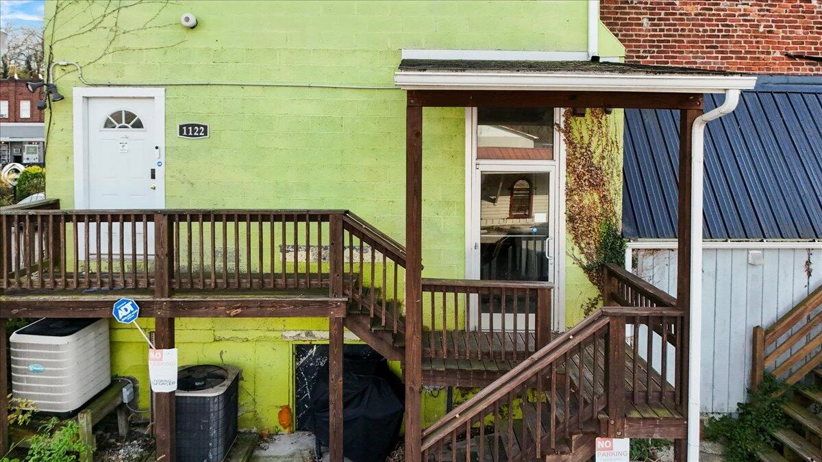 1120 Main ST - Photo 10