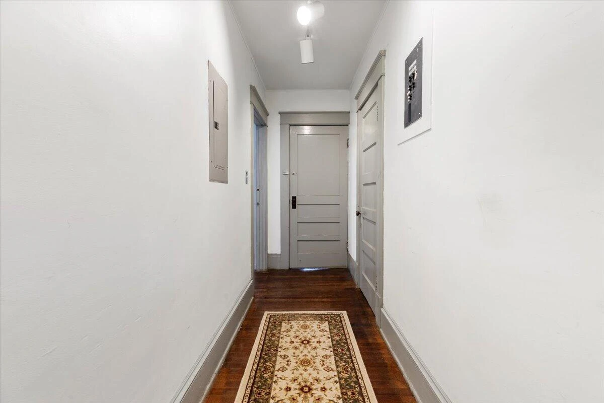 1120 Main ST - Photo 23