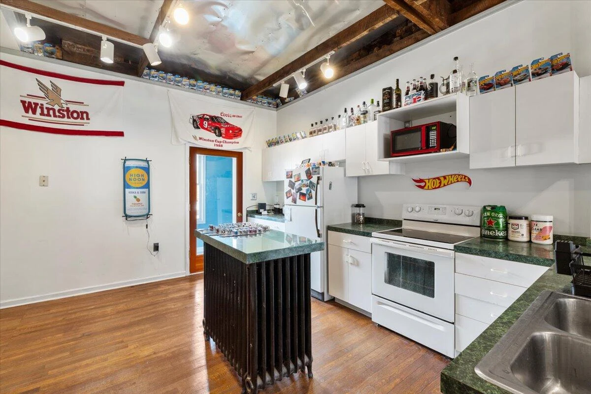1120 Main ST - Photo 29
