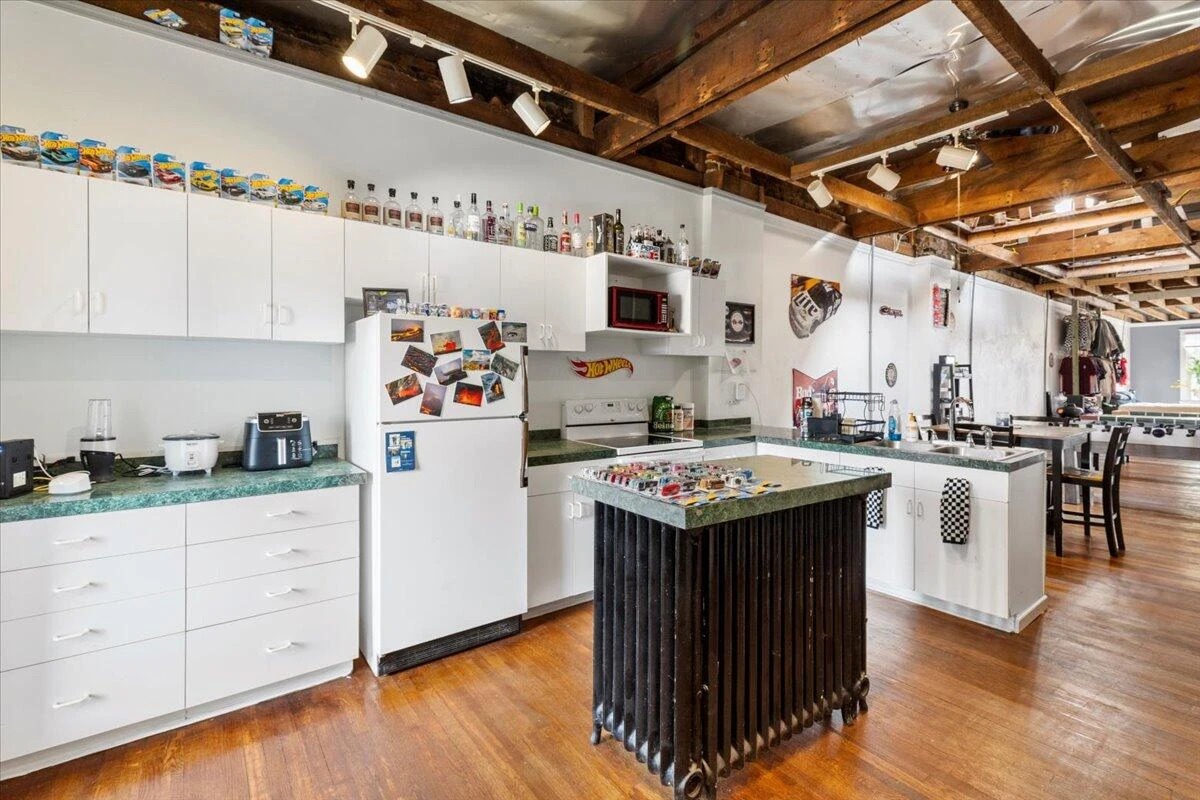 1120 Main ST - Photo 31