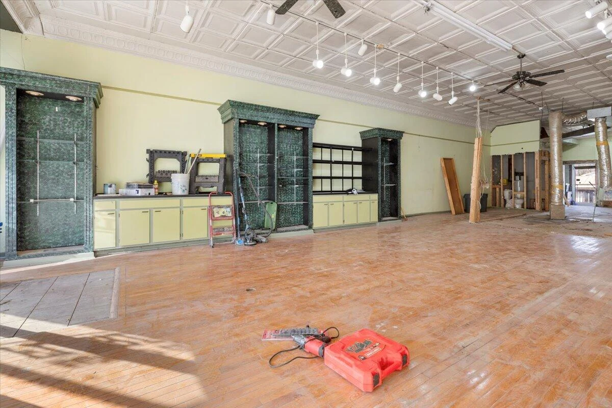 1120 Main ST - Photo 51