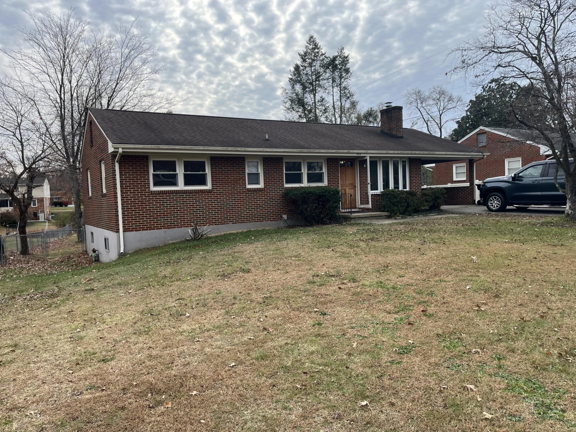 525 Hedgelawn AVE - Photo 2