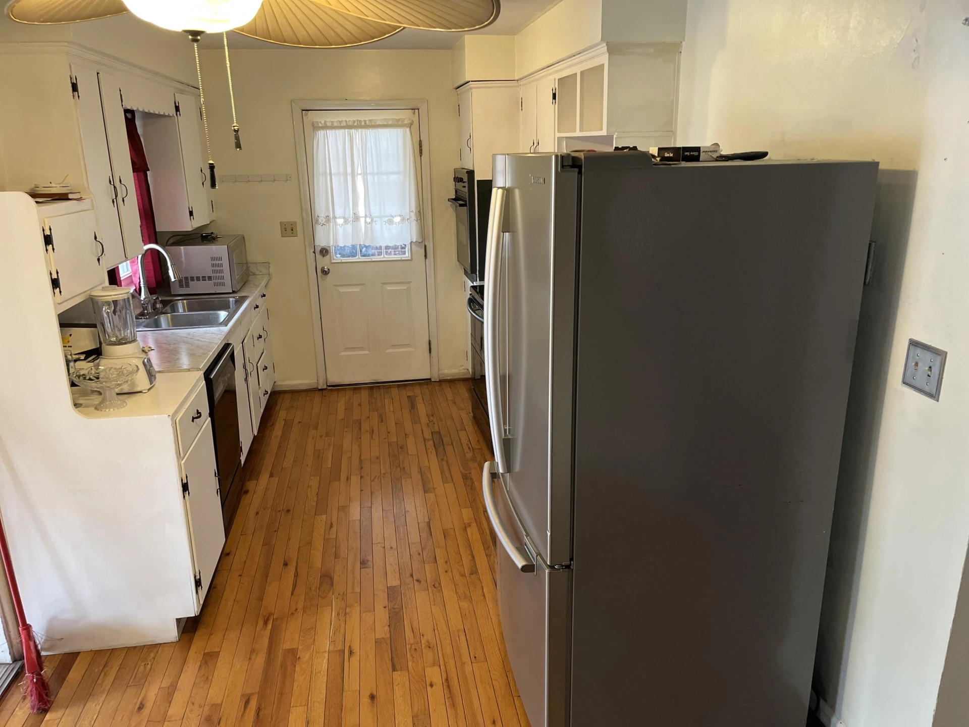 525 Hedgelawn AVE - Photo 3