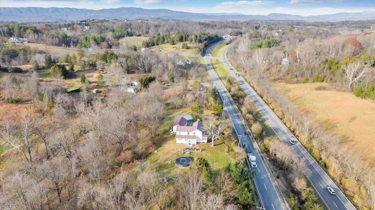 6457 Roanoke RD - Photo 14