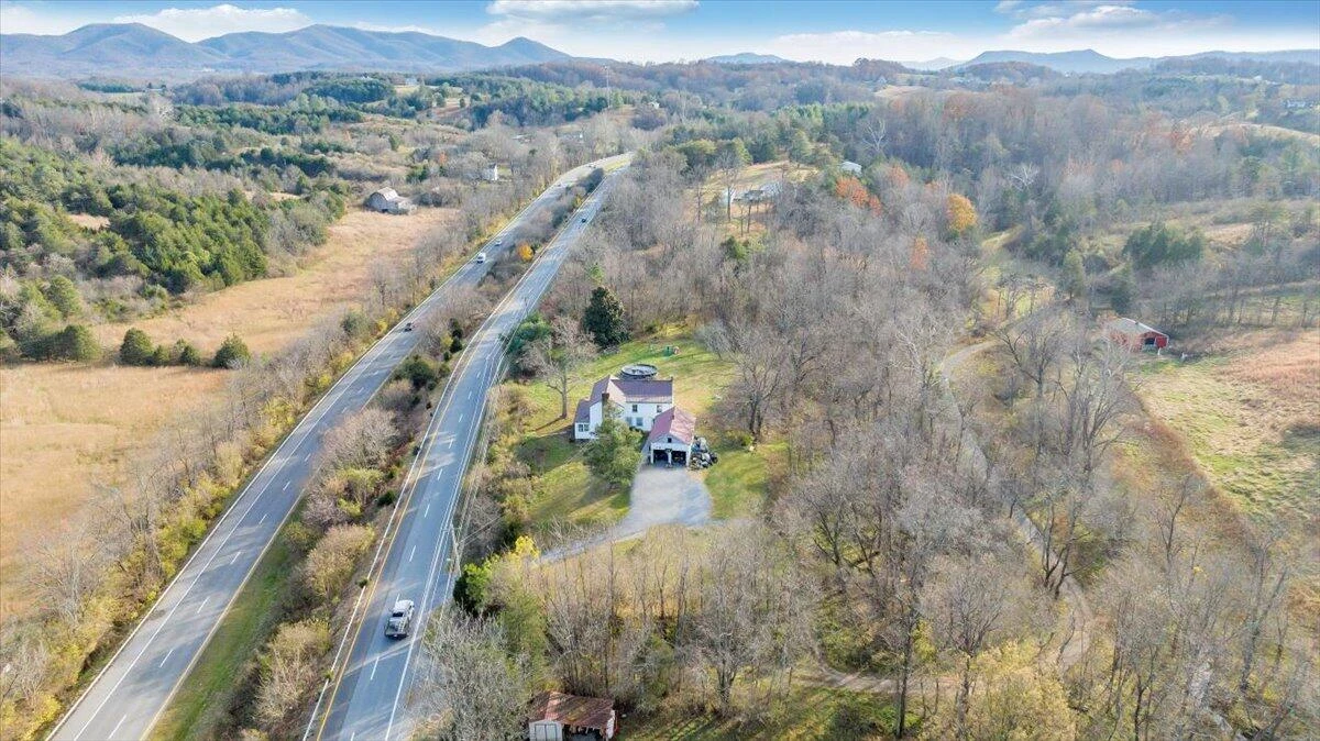 6457 Roanoke RD - Photo 15