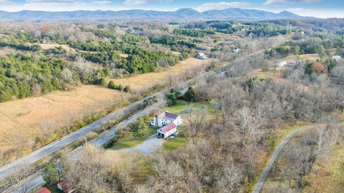 6457 Roanoke RD - Photo 17
