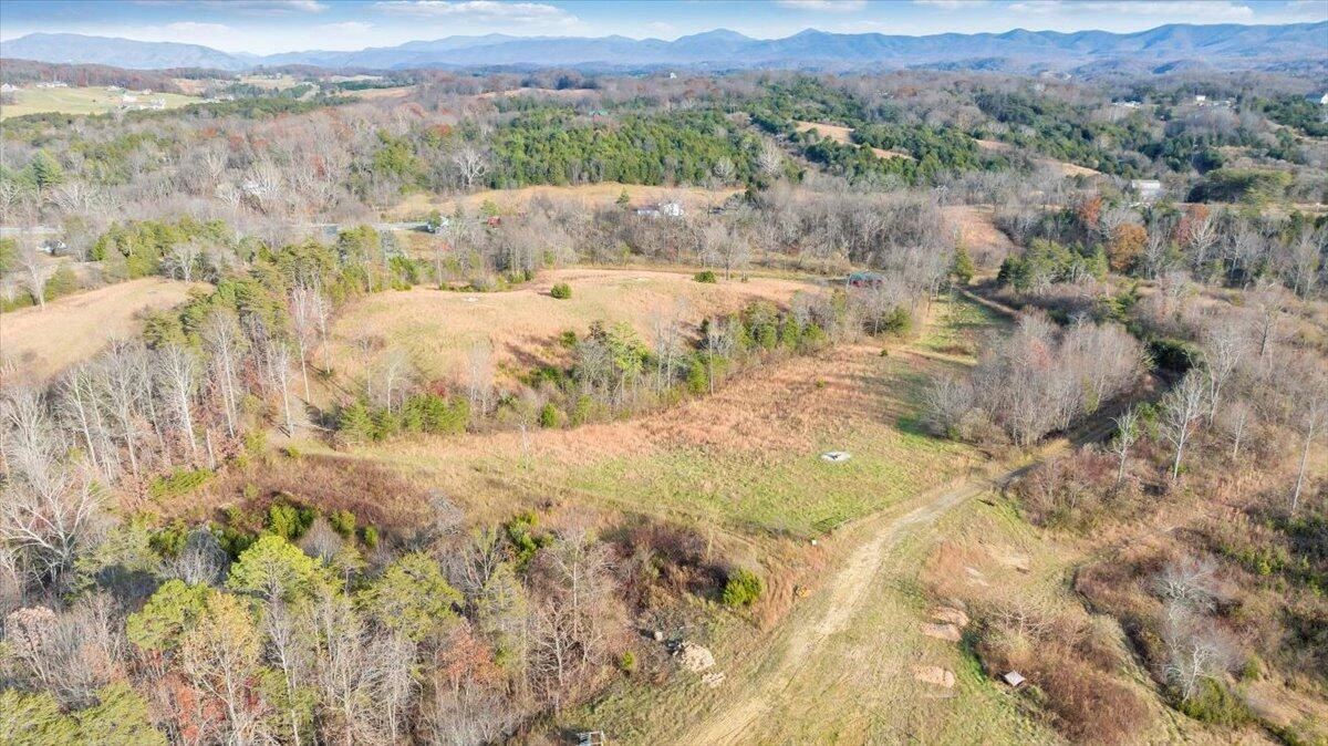 6457 Roanoke RD - Photo 18