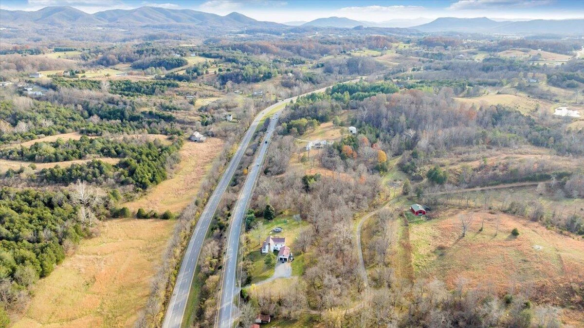 6457 Roanoke RD - Photo 34
