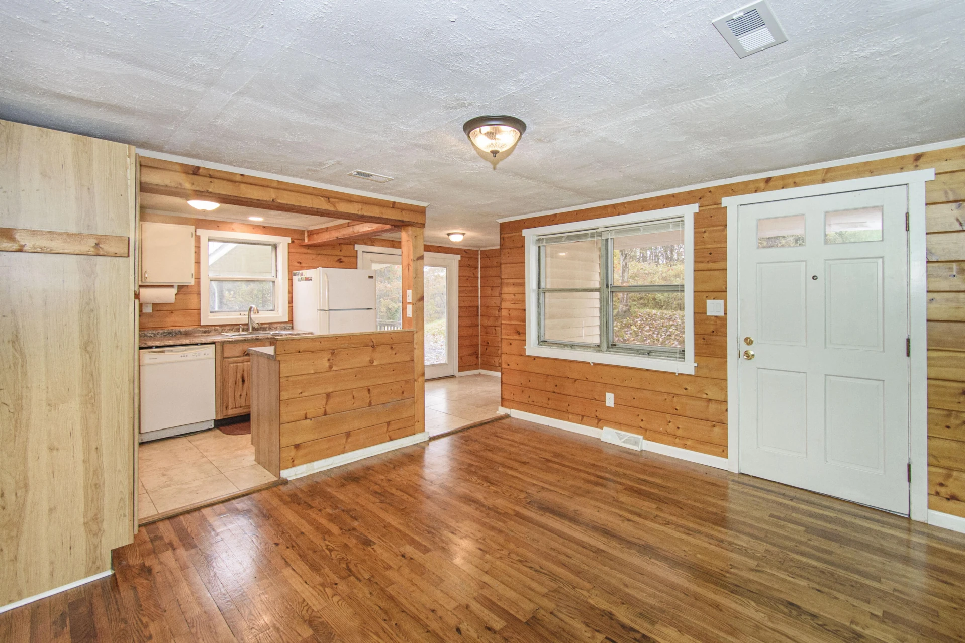 320 Stuart RD - Photo 14