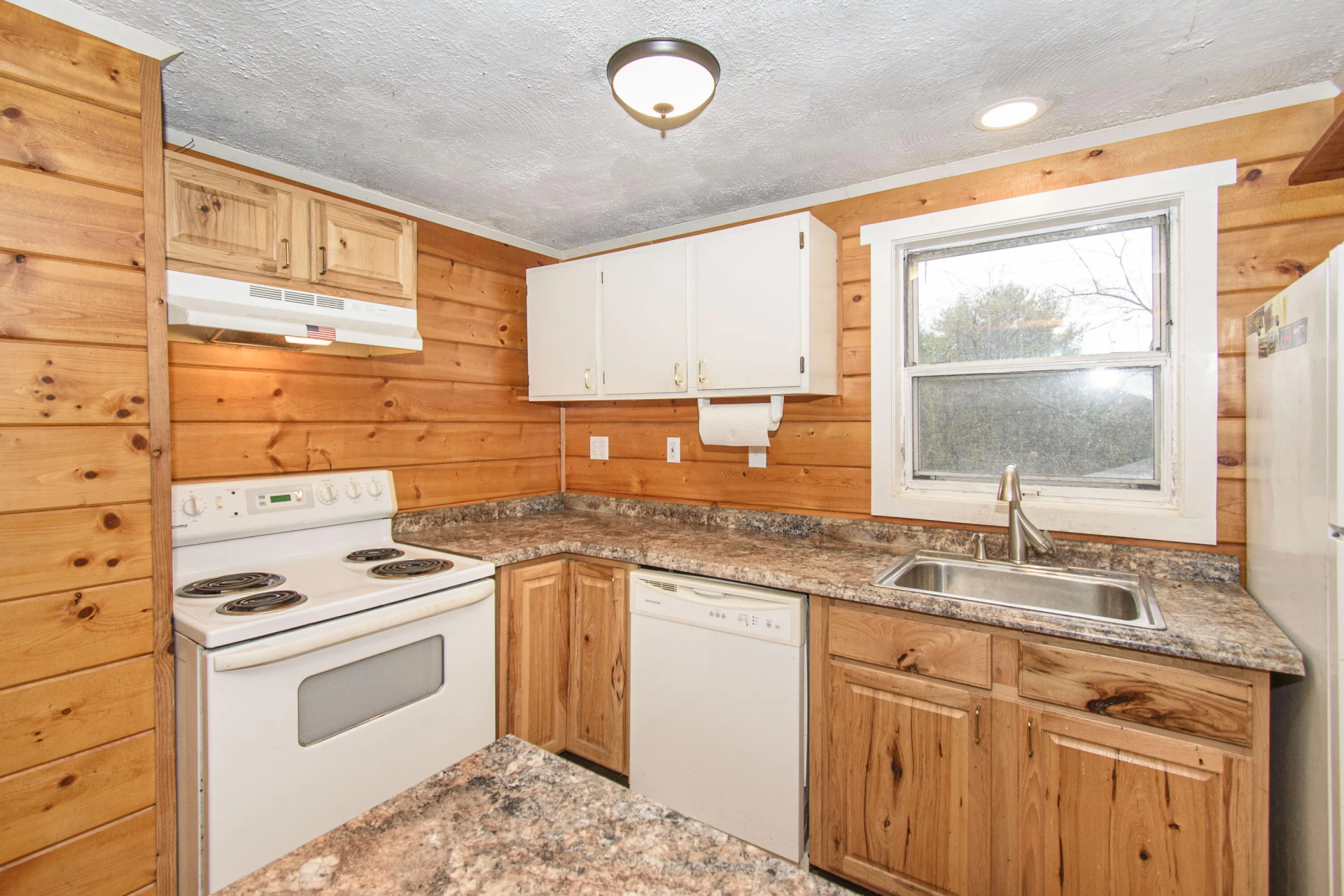 320 Stuart RD - Photo 17