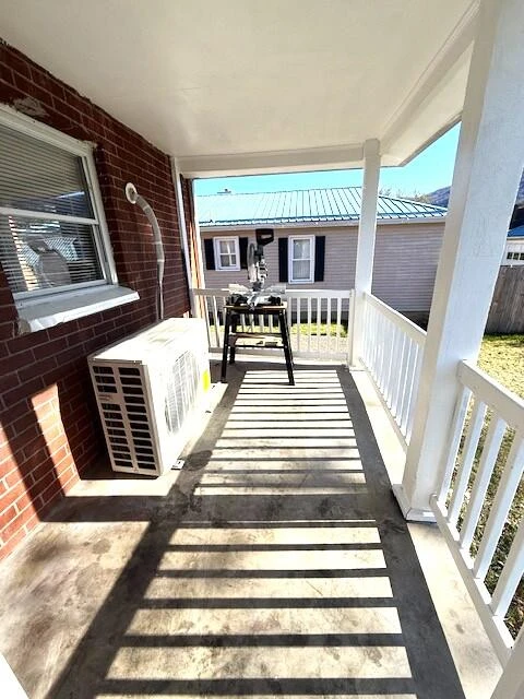 221 Parrish ST - Photo 15